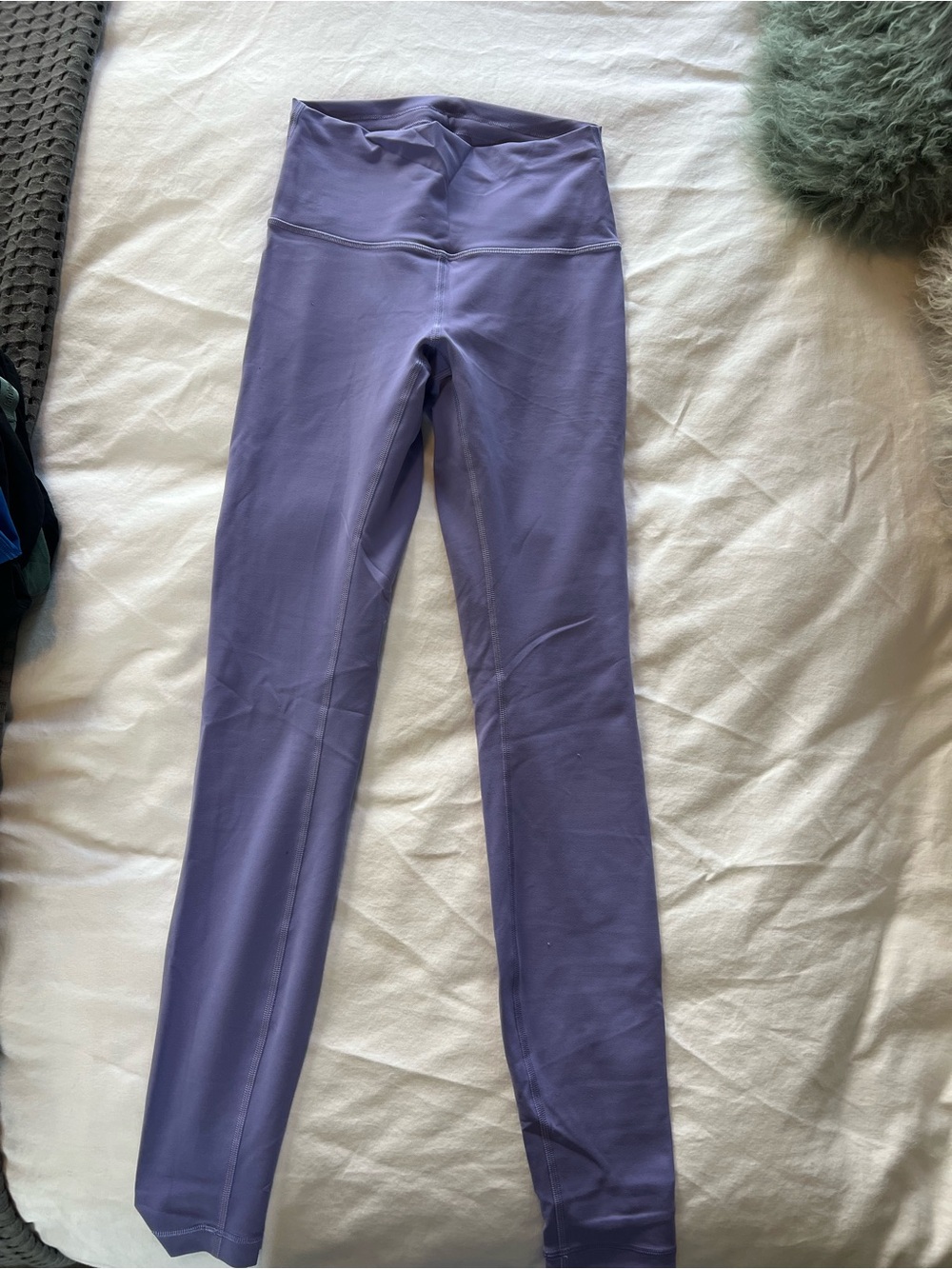 Women’s lululemon wunder train leggings 28”